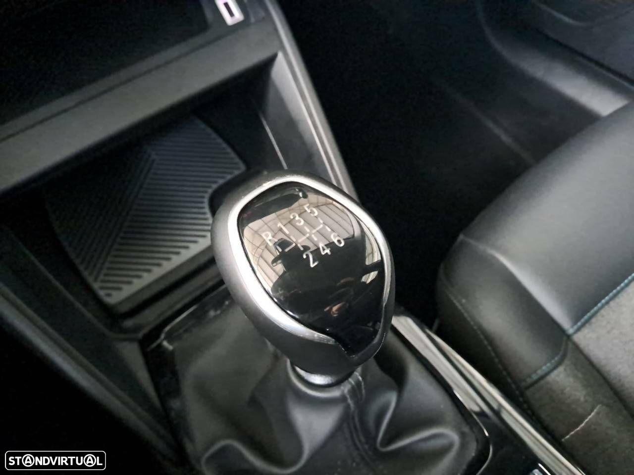 Citroën C4 1.2 PureTech Feel - 19