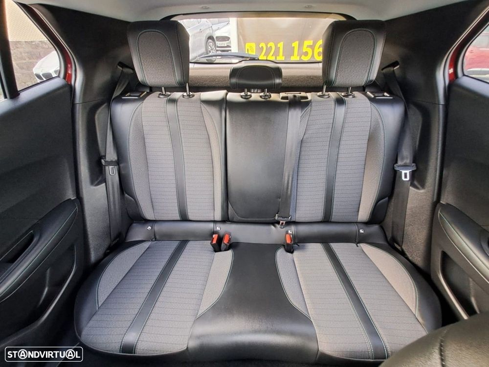 Peugeot 2008 PureTech 130 EAT8 GT - 13