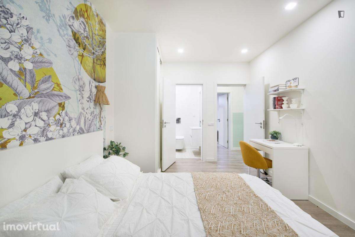 Quarto - localizado em Roma-Areeiro Lisbon - Grande imagem: 4/34