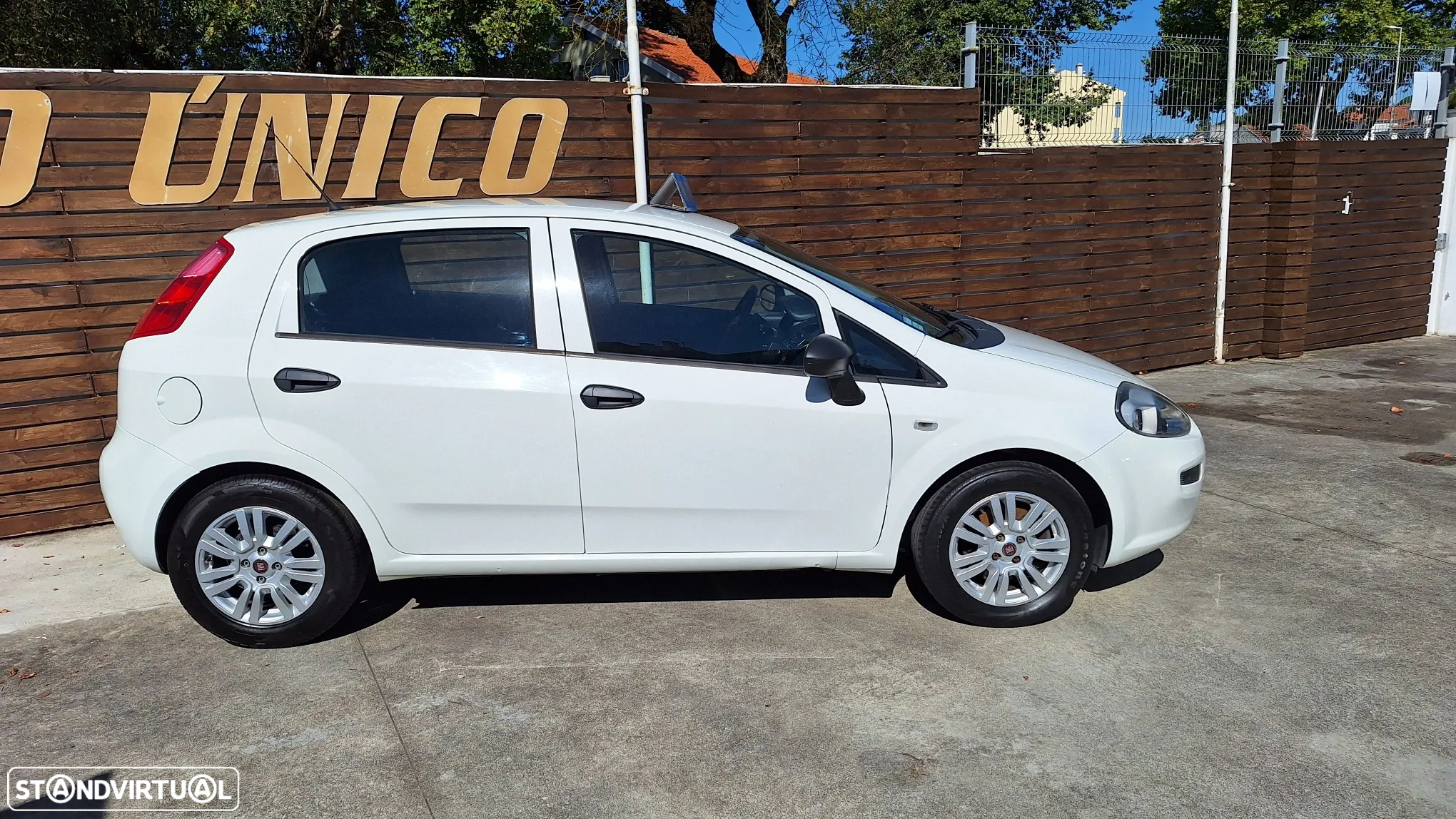 Fiat Punto 1.3 M-Jet Easy S&S - 3