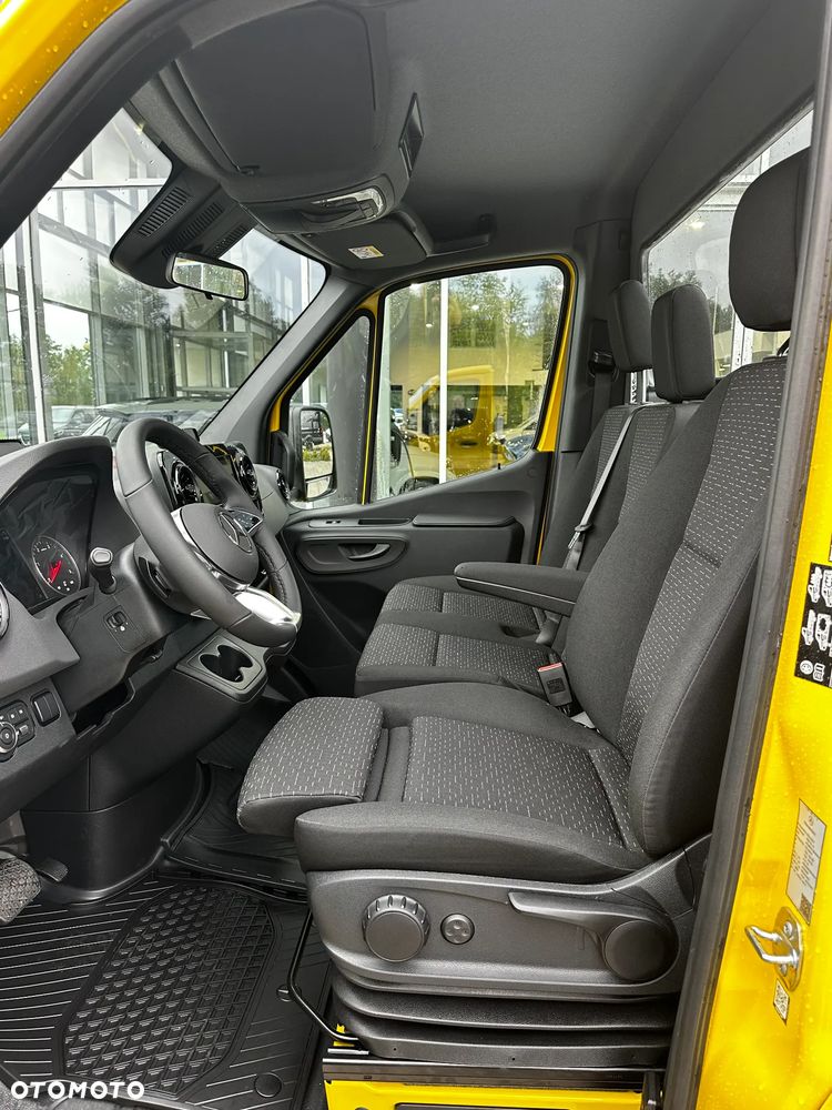 Mercedes-Benz Sprinter - 19