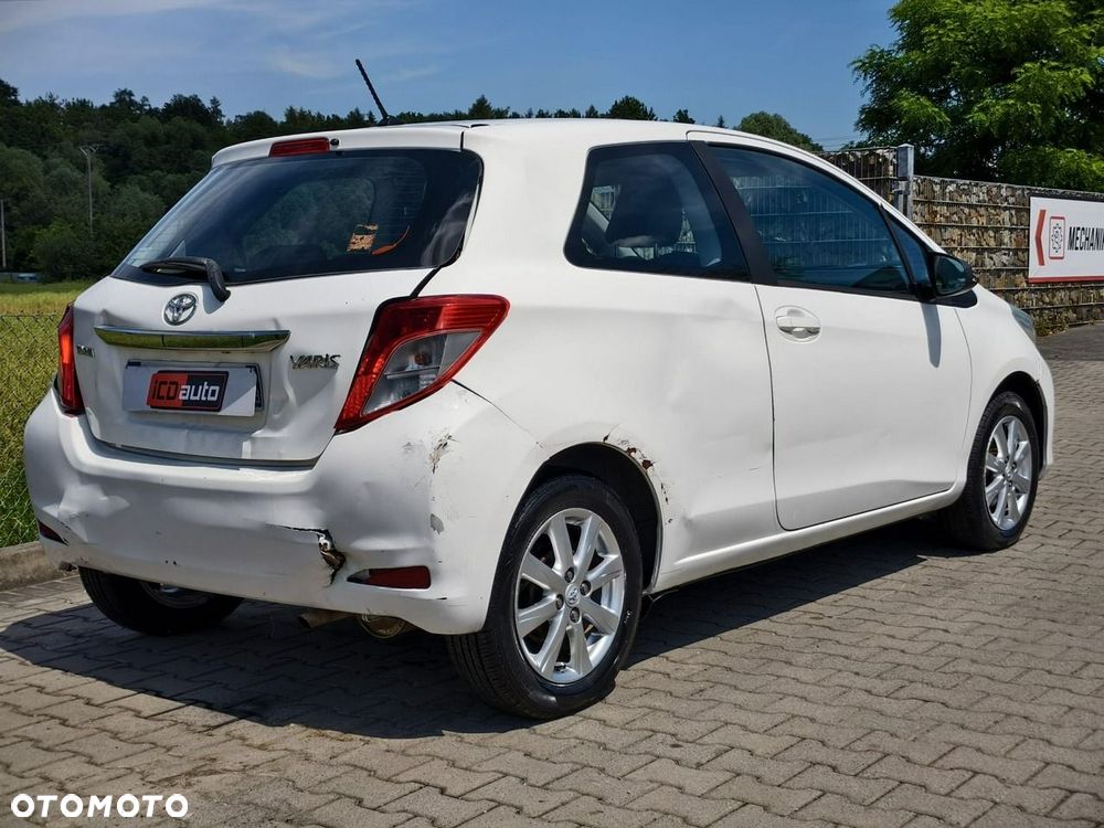 Toyota Yaris - 7