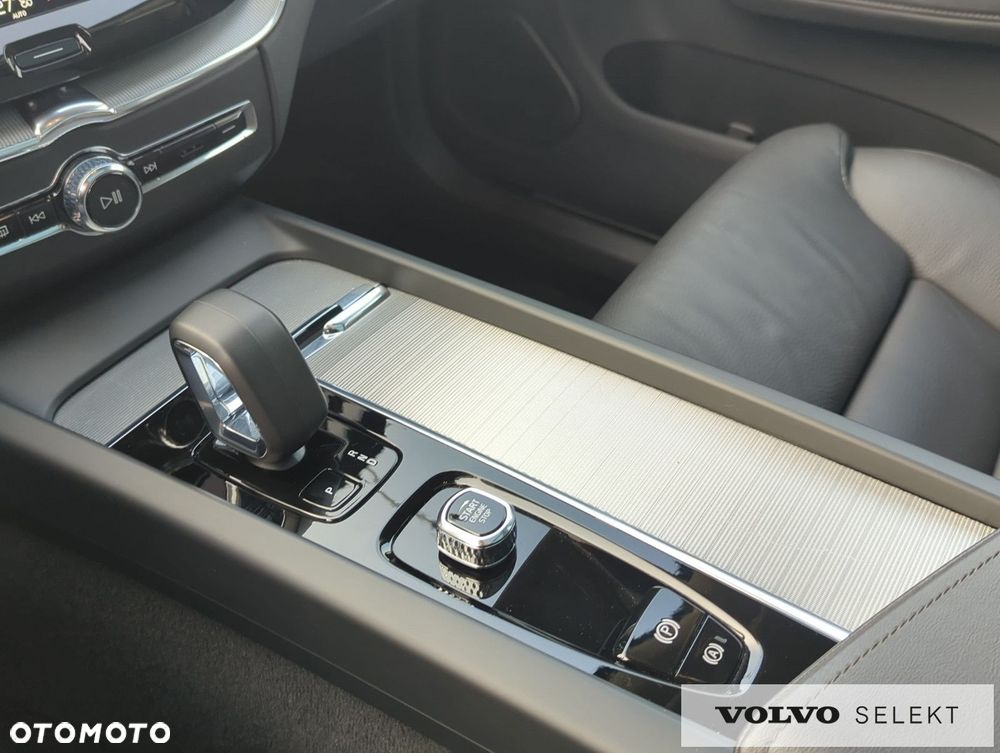 Volvo XC 60 - 25