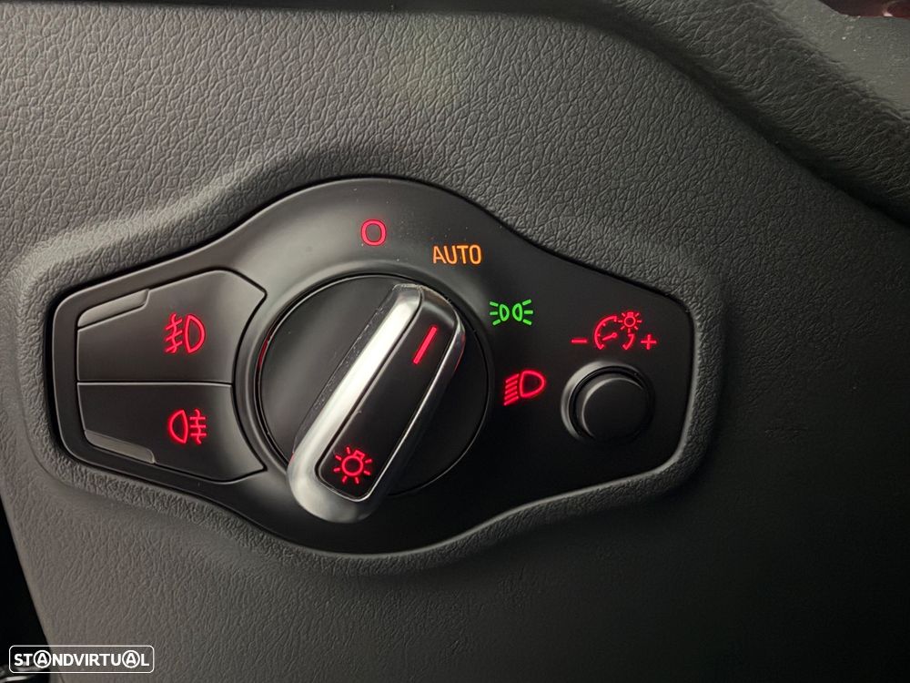 Audi Q5 2.0 TDI Business Line S-line - 31