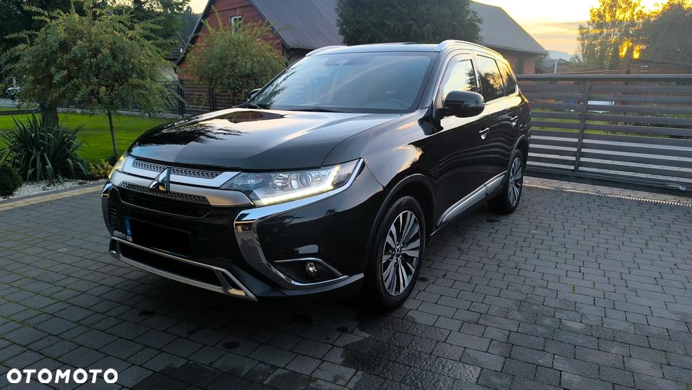 Mitsubishi Outlander 2.0 Instyle SDA 4WD CVT - 1