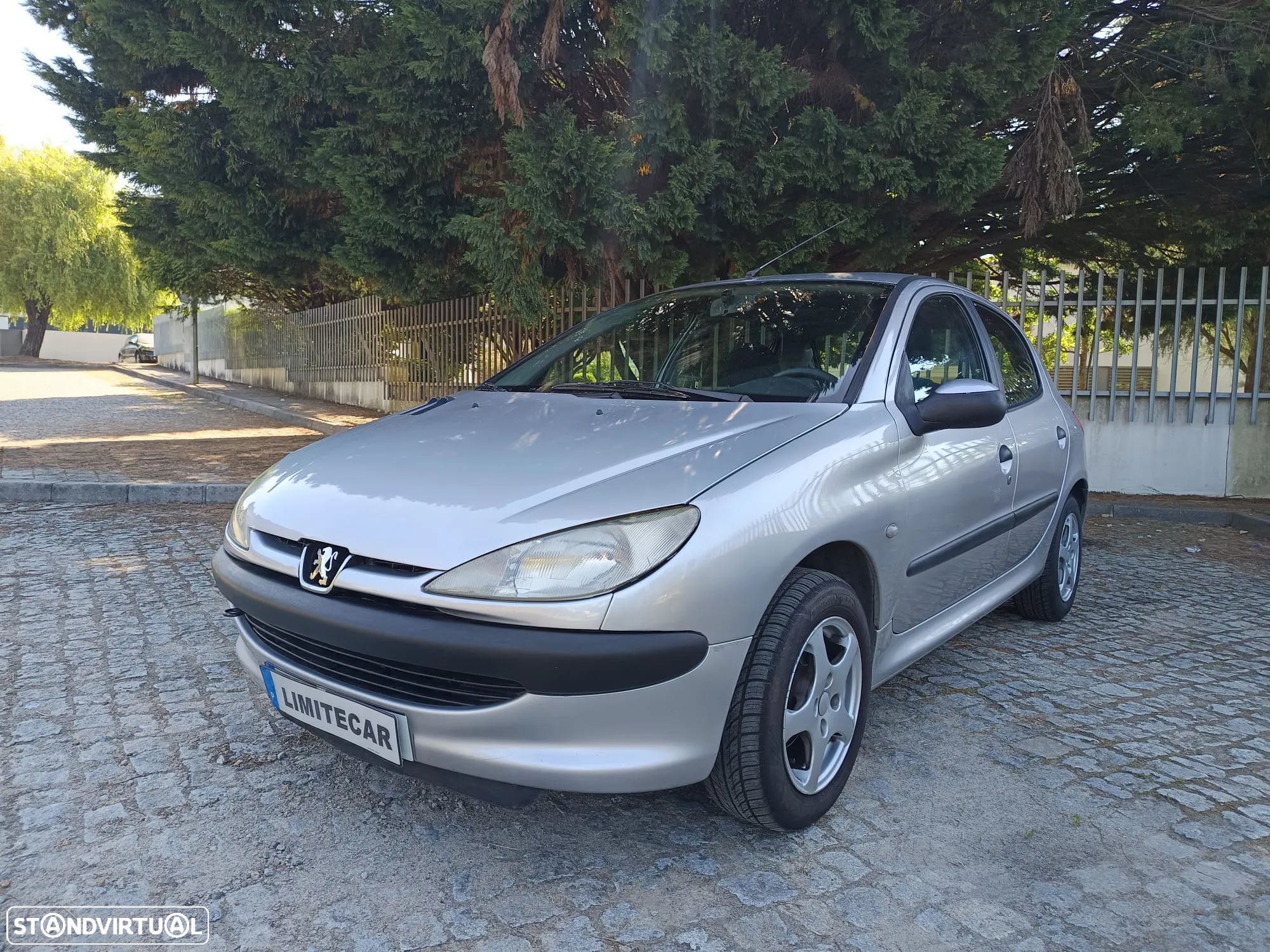 Peugeot 206 1.1 XR - 1