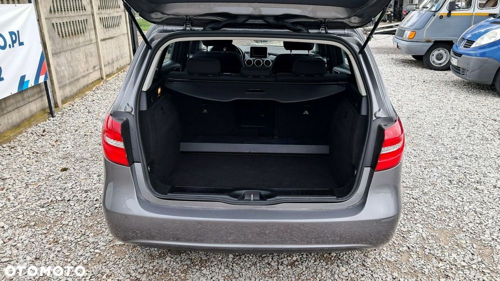 Mercedes-Benz Klasa B 180 BlueEFFICIENCY Edition - 12