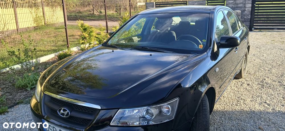 Hyundai Sonata - 2