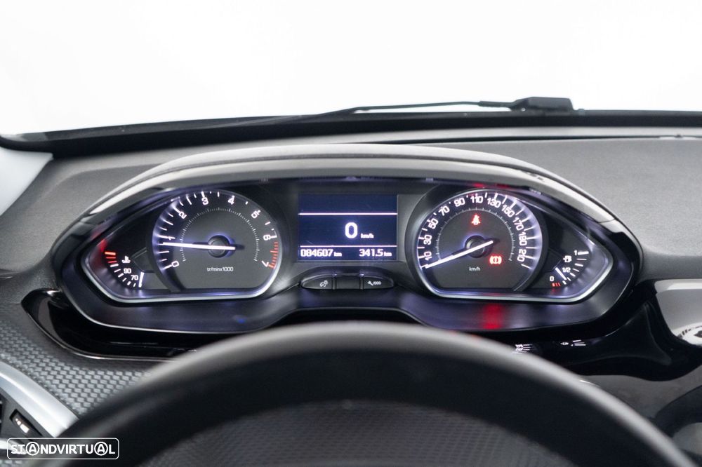 Peugeot 208 1.2 PureTech Style - 24