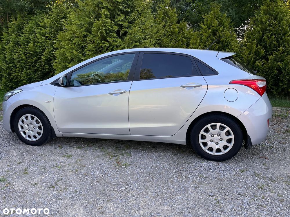 Hyundai i30 1.6 Classic + - 6