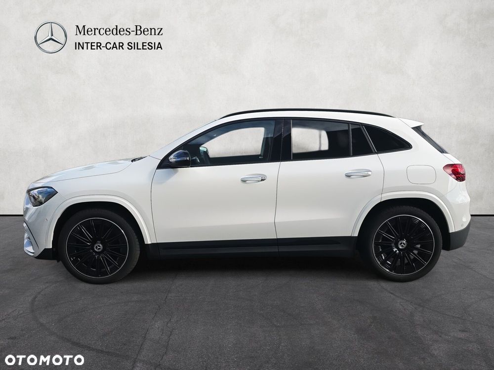 Mercedes-Benz GLA - 8