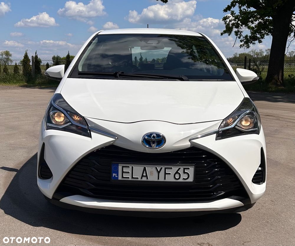 Toyota Yaris Hybrid 100 Premium - 27