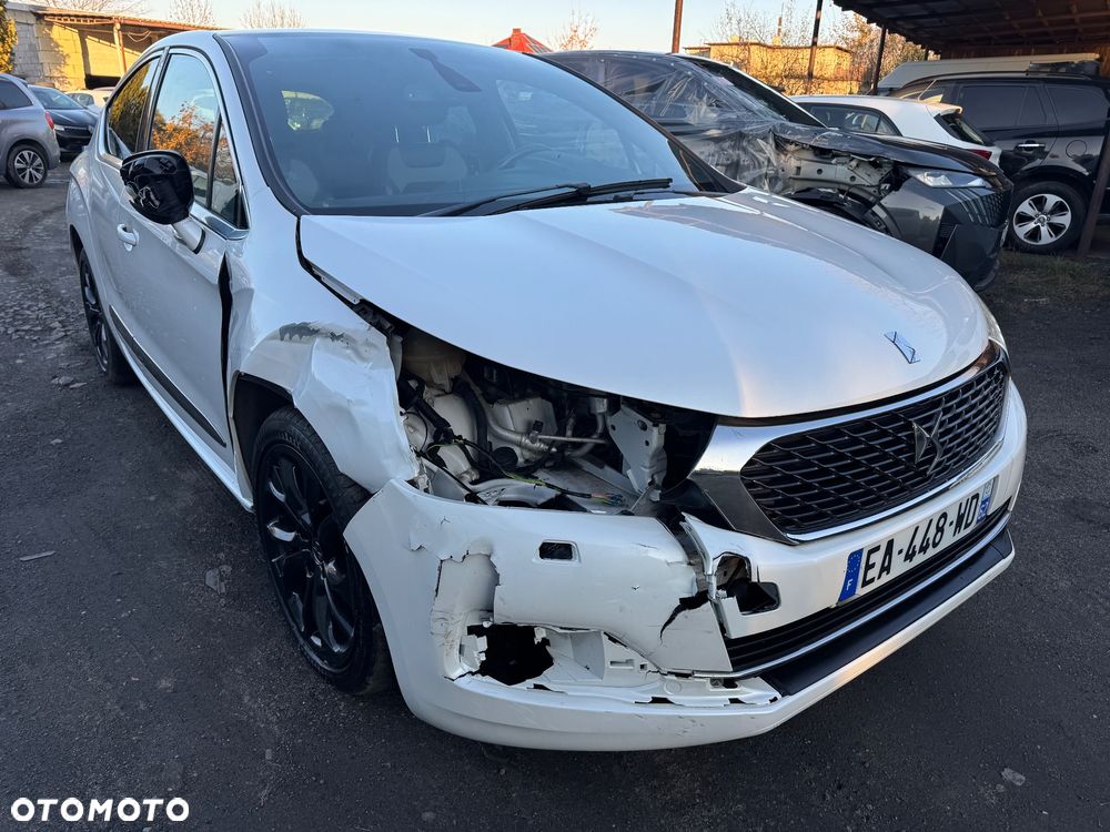 Citroën DS4 BlueHDi 150 S&S SoChic - 27