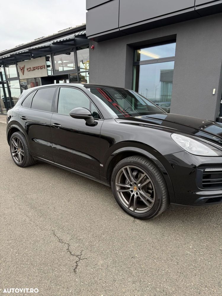 Porsche Cayenne - 3