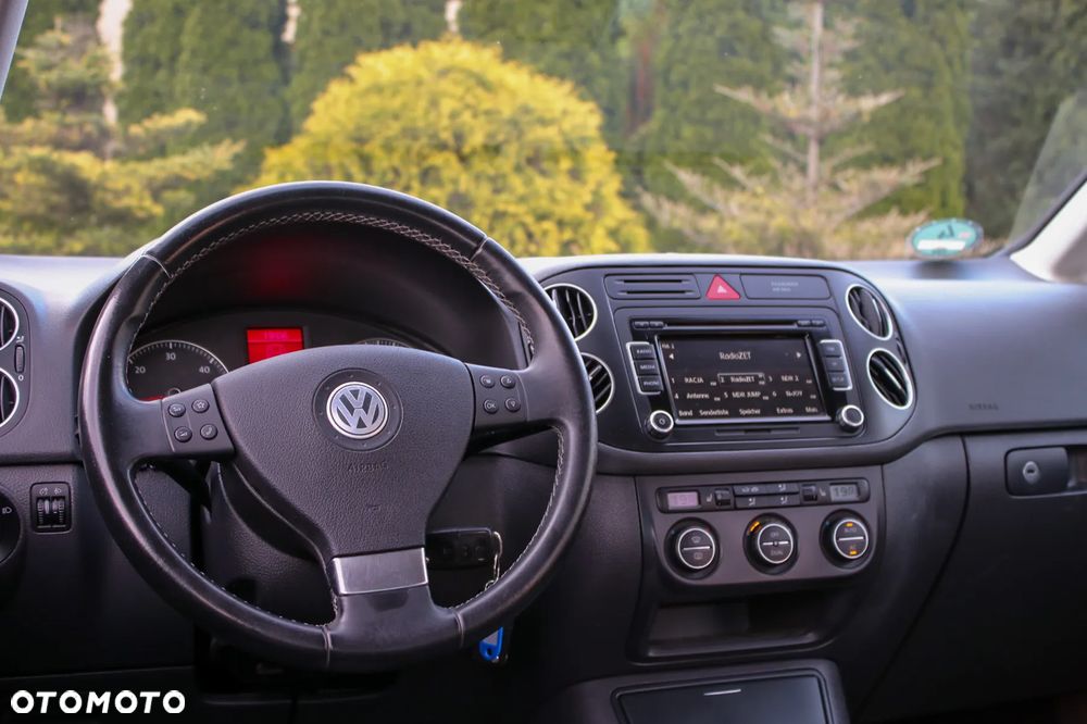 Volkswagen Golf Plus 2.0 TDI DPF United - 24
