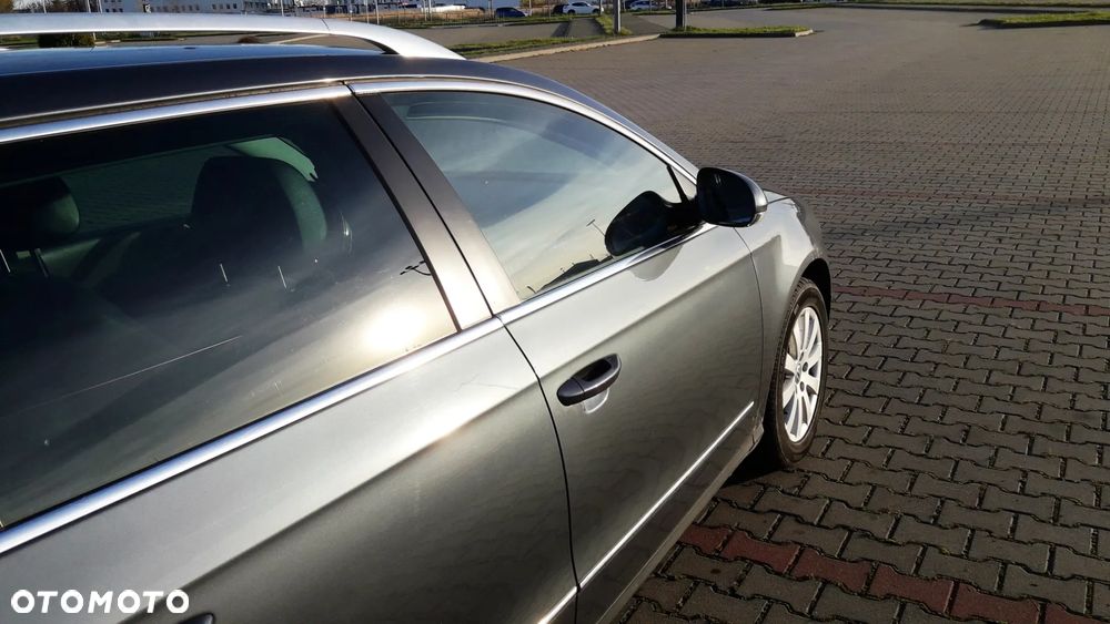 Volkswagen Passat 2.0 TDI DPF Highline - 5