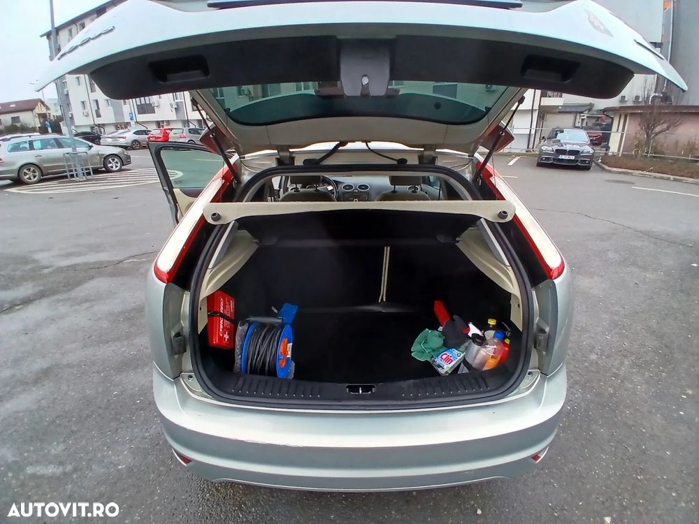 Ford Focus 1.8 TDCI Ghia - 20