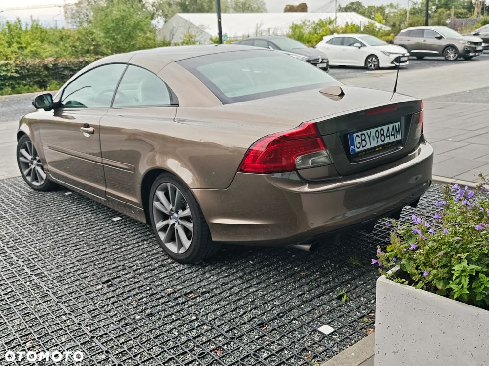 Volvo C70 T5 Momentum - 9