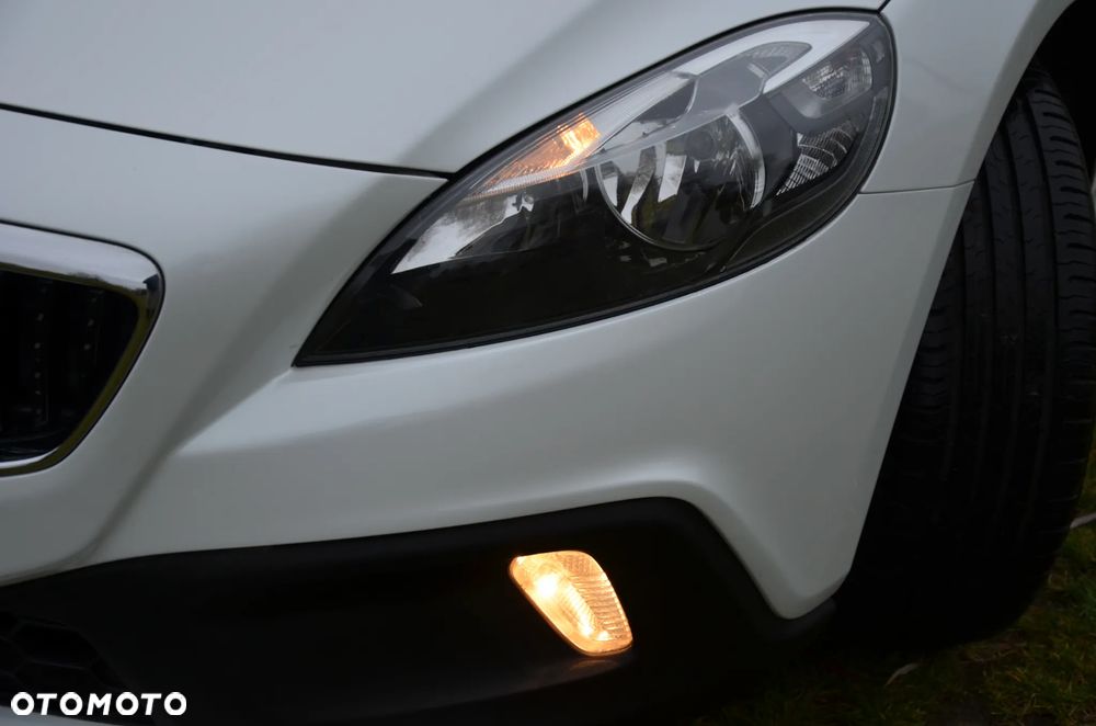 Volvo V40 Cross Country D2 Momentum - 10