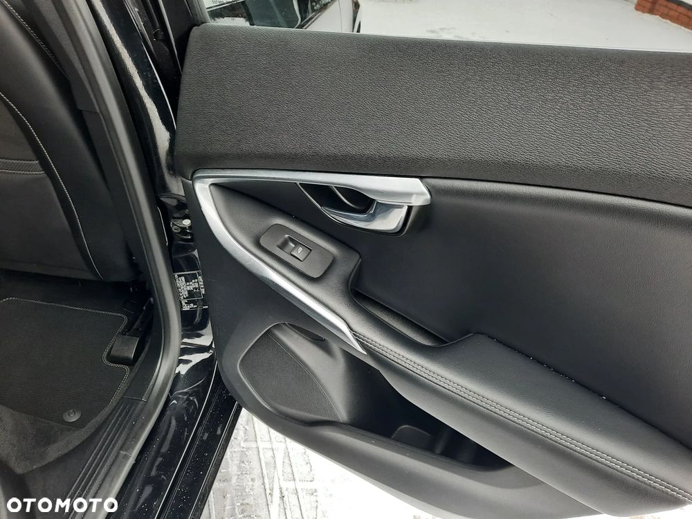 Volvo V40 D2 RDesign - 16