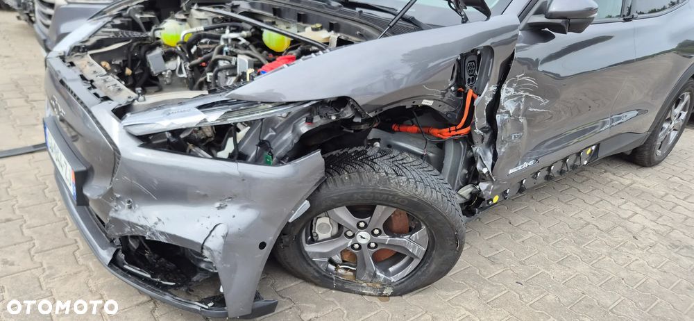 Ford Mustang Mach-E 98kWh RWD - 35