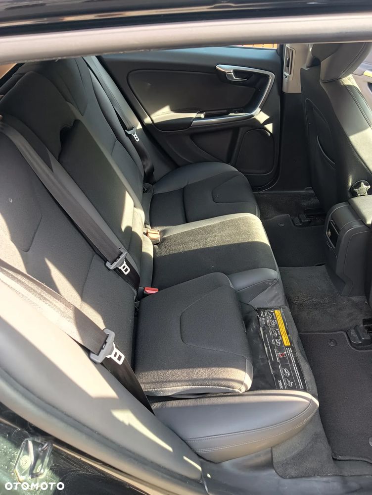 Volvo V60 D3 Summum - 9