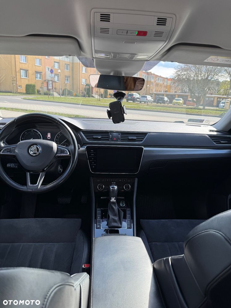 Skoda Superb 2.0 TDI Ambition DSG - 4