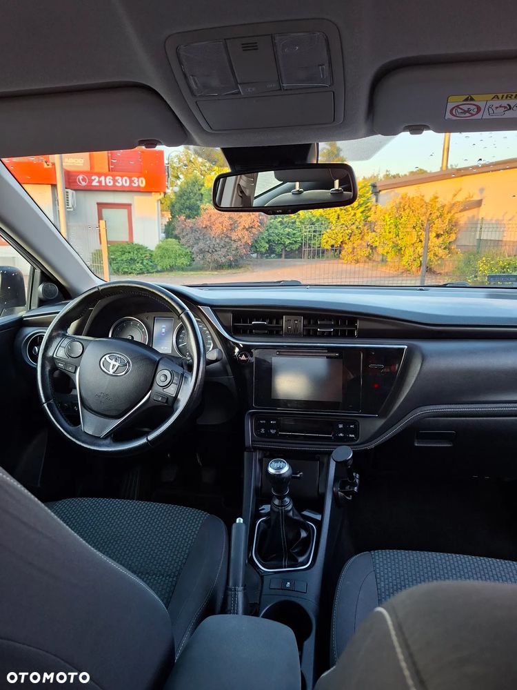 Toyota Corolla 1.6 Comfort - 8