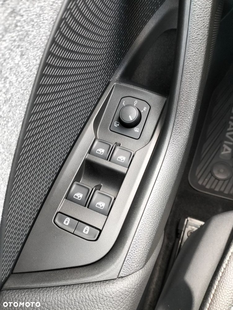 Skoda Octavia 1.5 TSI mHEV Selection DSG - 8