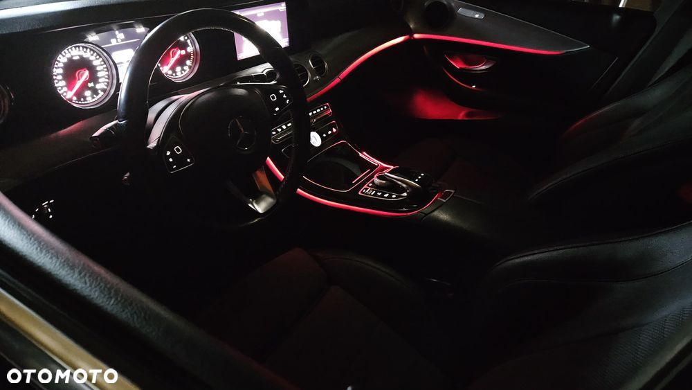 Mercedes-Benz Klasa E 220 d 9G-TRONIC - 15