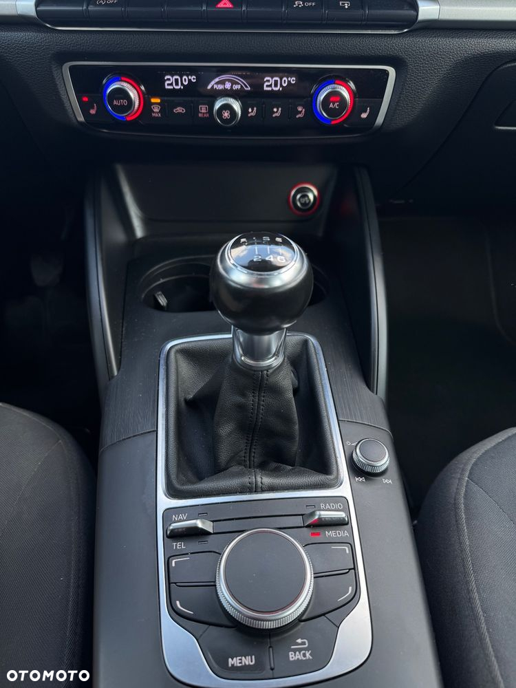 Audi A3 1.6 TDI ultra Attraction - 16