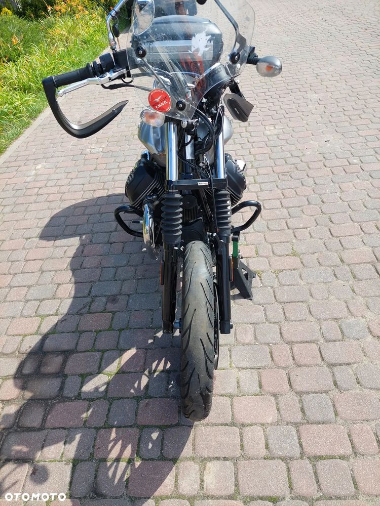 Moto Guzzi V9 - 8