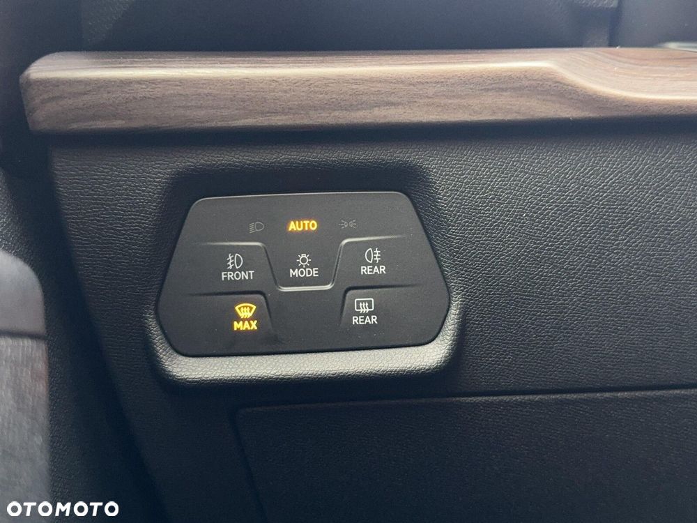 Seat Leon 2.0 TDI Xcellence DSG - 21