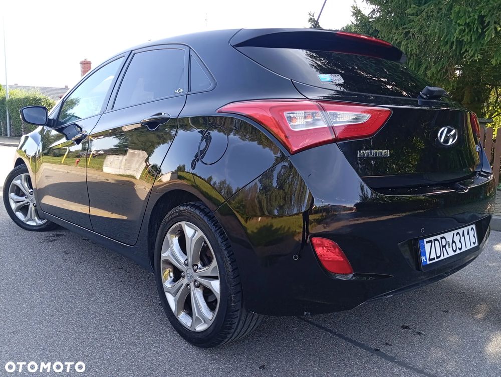 Hyundai i30 1.6 CRDi Fifa World Cup Edition - 19