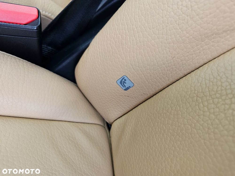 Volvo XC 90 T8 AWD Plug-In Hybrid Momentum 7os - 20