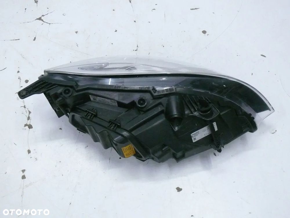 LAMPA PRZEDNIA PRAWA I LEWA VOLVO V40 XC40 II CROSS COUNTRY 2013 2019 XENON UK - 9