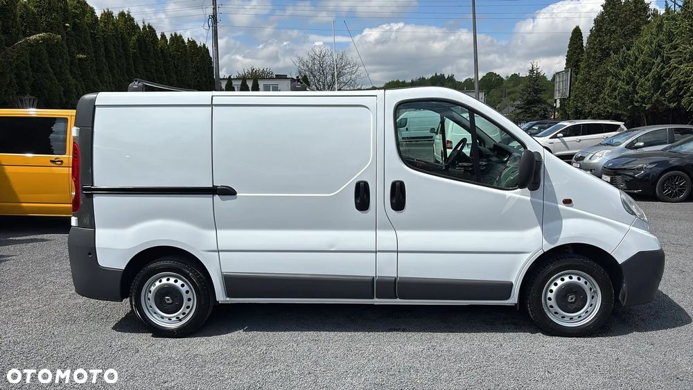 Opel Vivaro - 2