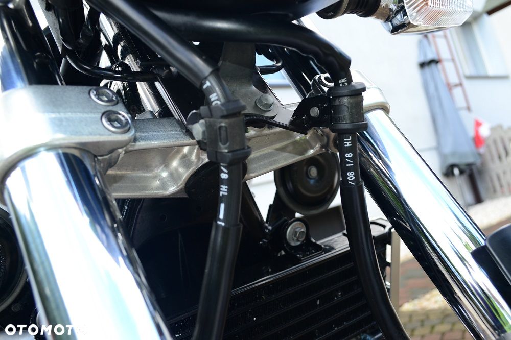 Yamaha XJR - 15