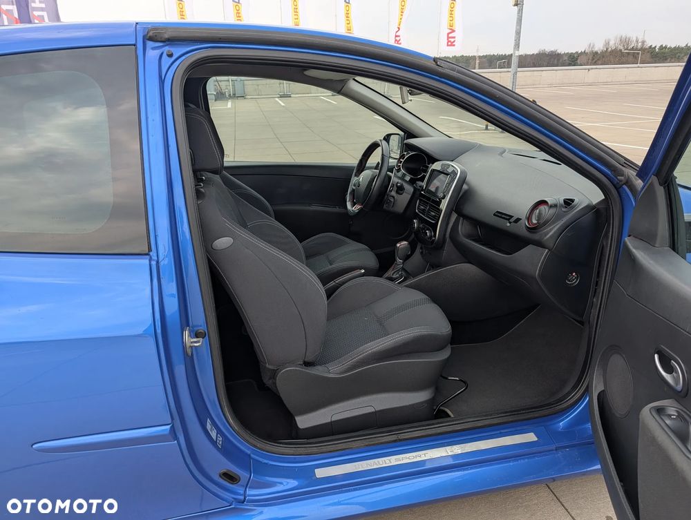 Renault Clio - 17