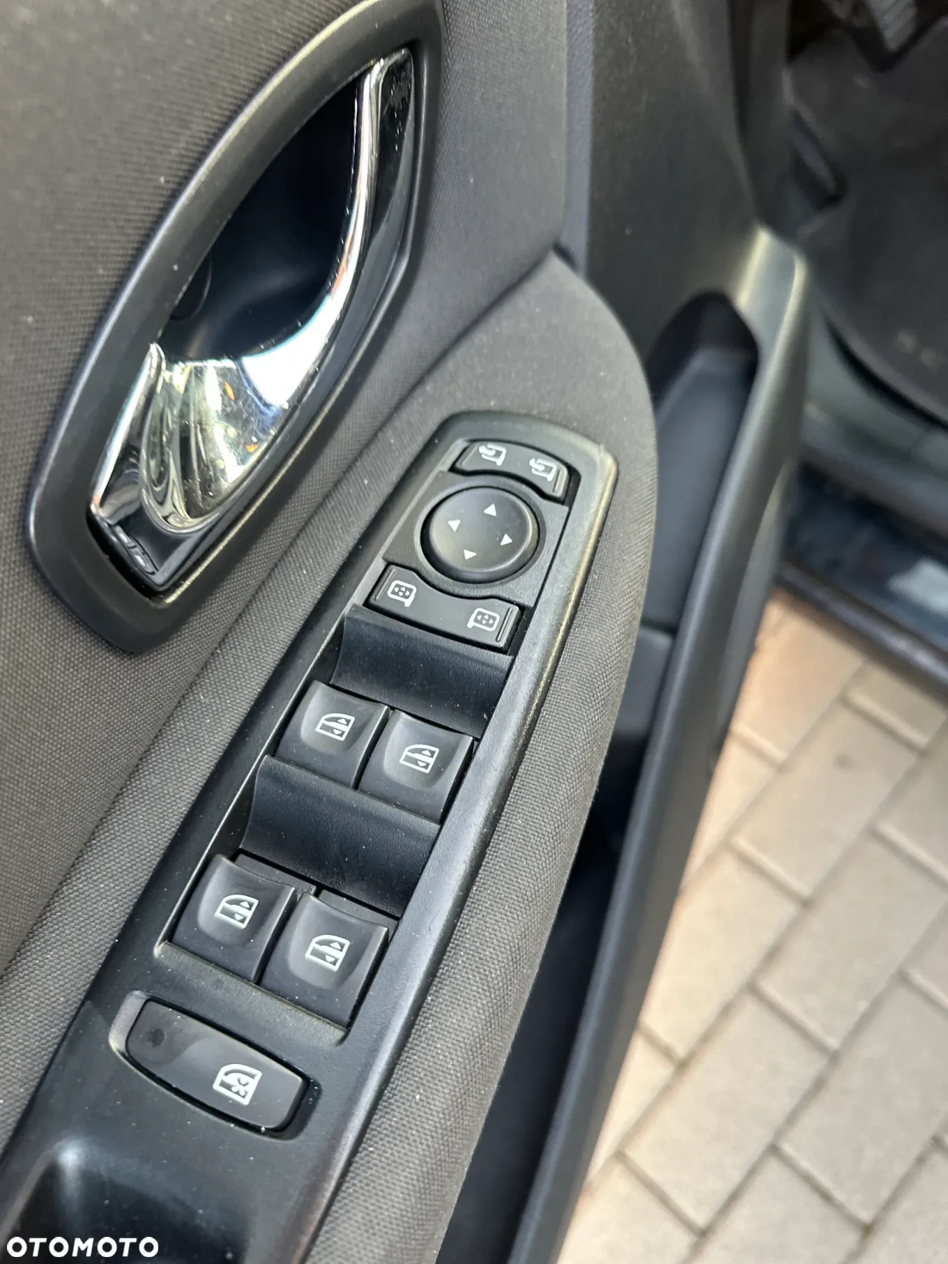 Renault Grand Scenic - 21