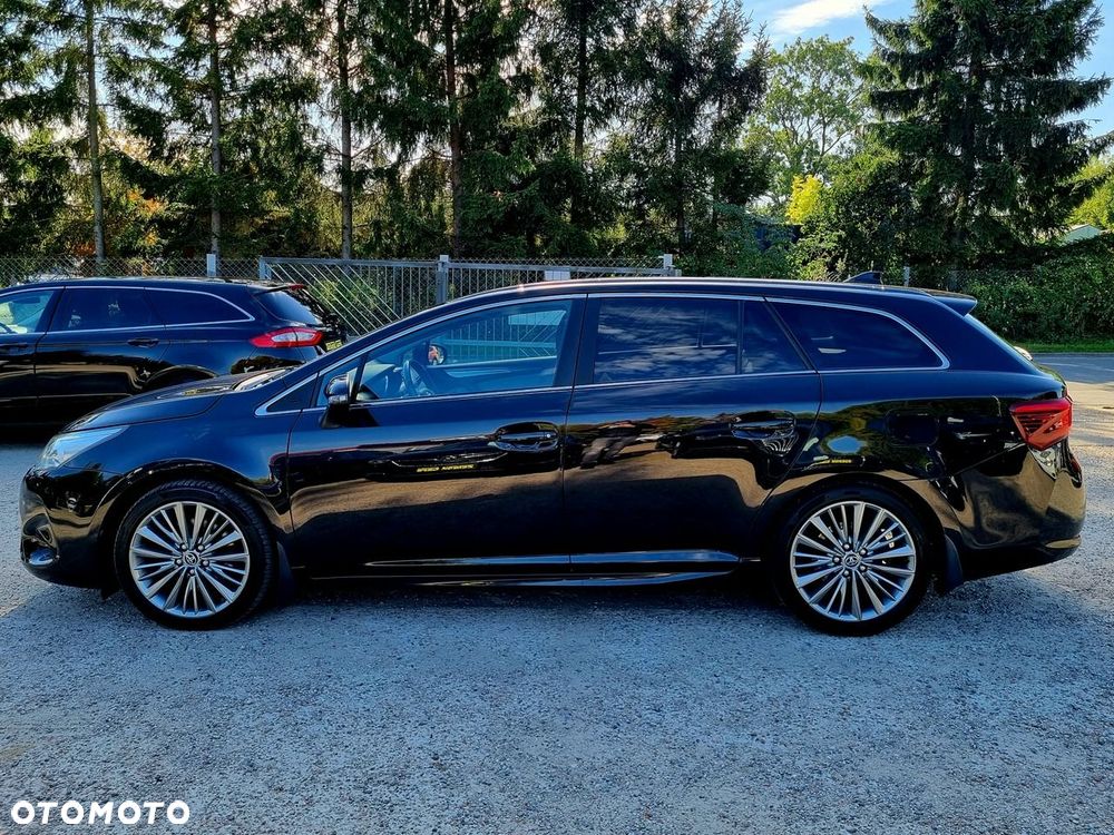Toyota Avensis 2.0 D-4D Premium - 8