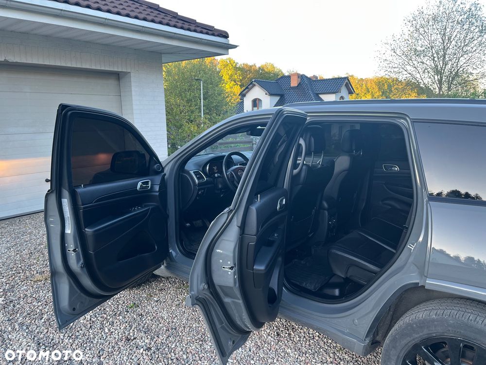Jeep Grand Cherokee - 8