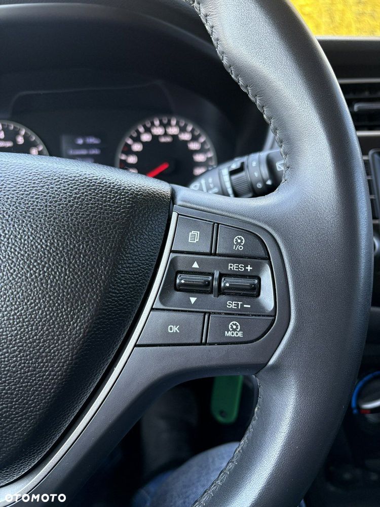 Hyundai i20 - 20