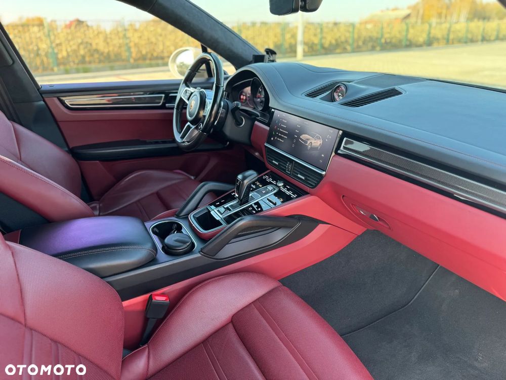 Porsche Cayenne Coupe GTS - 15
