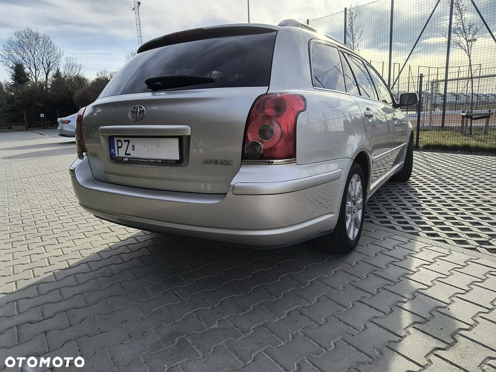 Toyota Avensis 1.8 VVT-i Sol - 4