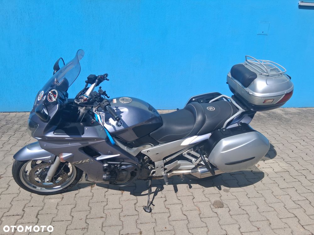 Yamaha FJR - 2