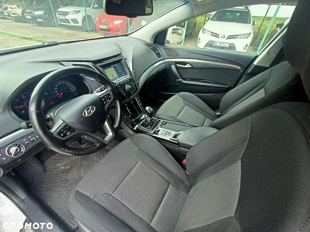 Hyundai i40 Kombi blue 1.6 CRDi Space - 37