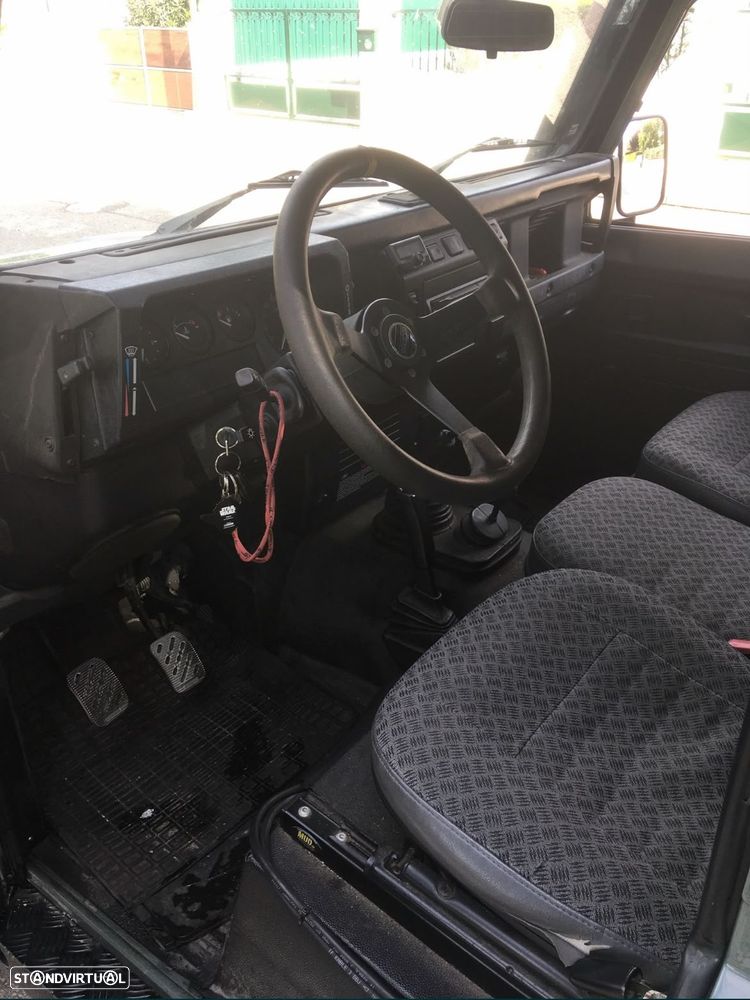 Land Rover Defender 90 2.5 TD5 Metal Top - 4