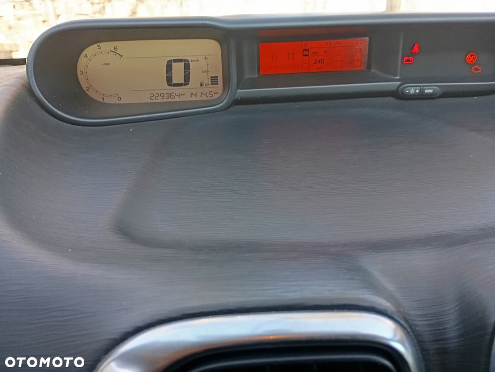 Citroën C3 Picasso VTi 120 Tendance - 16