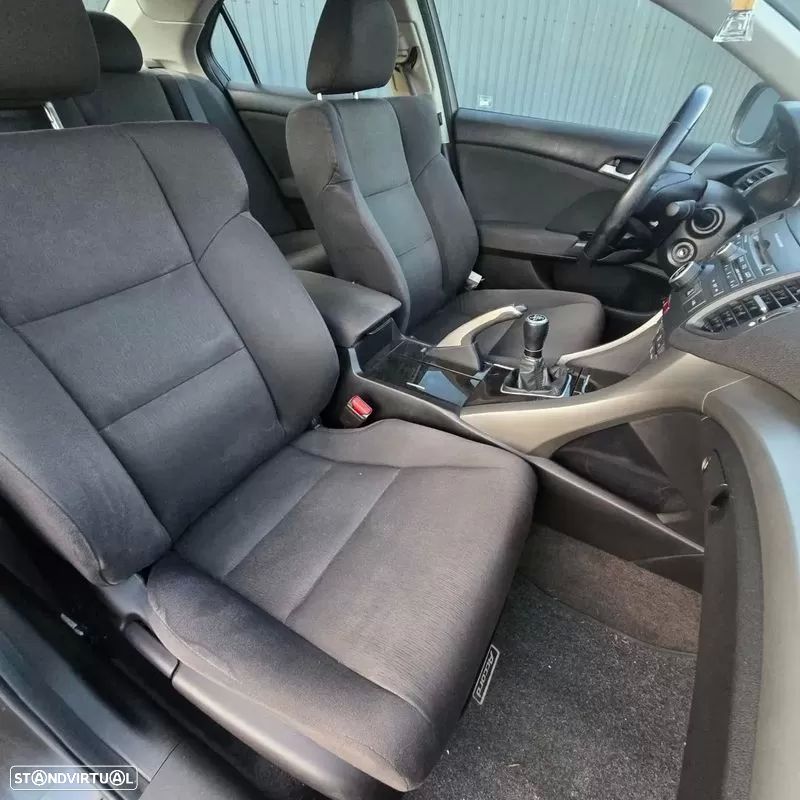 Honda Accord 2.2 i-DTEC Executive Advance E.Limitada - 19